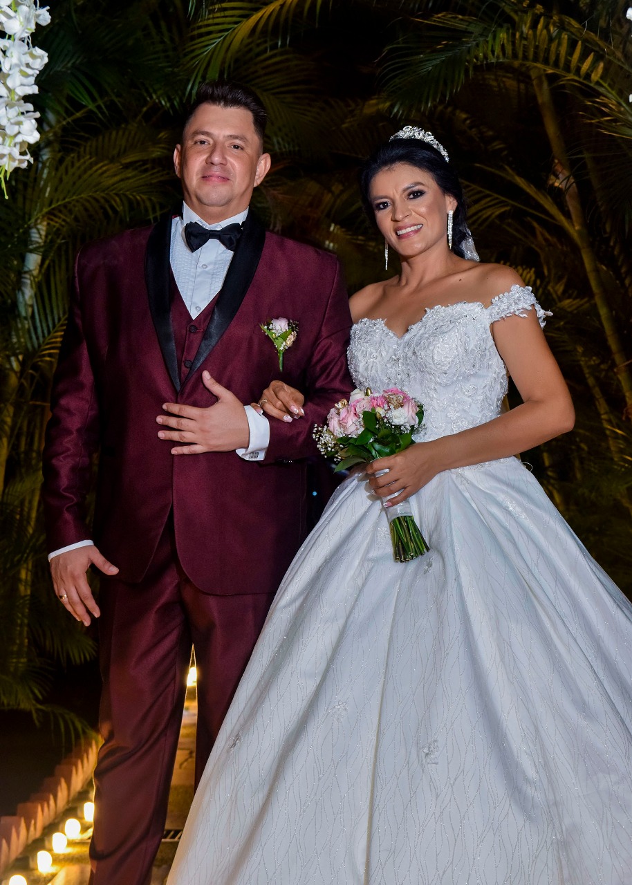 Los recién casados.